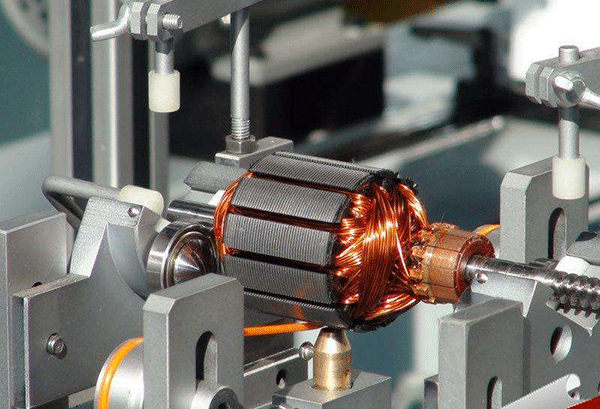 西安西瑪電機(jī)轉(zhuǎn)子動(dòng)平衡試驗(yàn)。