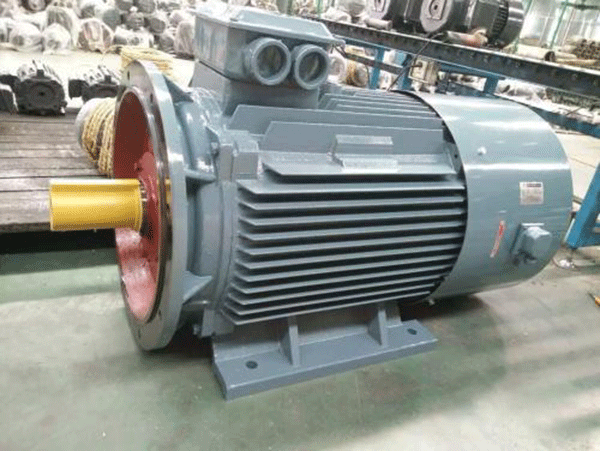 什么原因?qū)е挛靼参鳜斪冾l電機(jī)頻率降低？