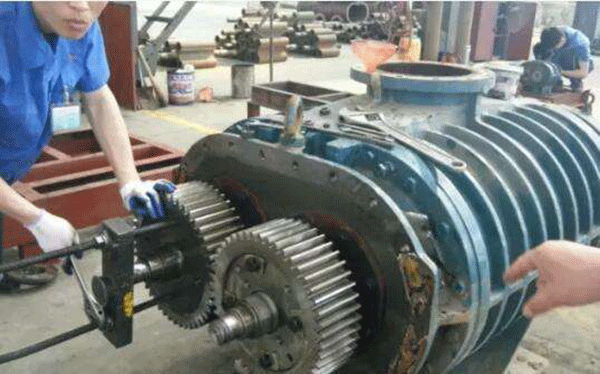 分享高壓電機(jī)軸承溫升的原因及處理方法。