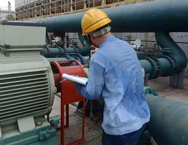 三相異步電機(jī)的電流過大是因?yàn)槿毕噙\(yùn)行嗎？